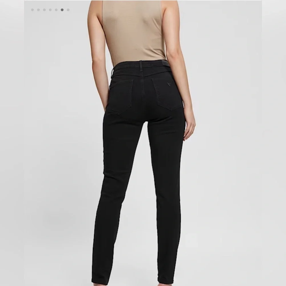 New Guess Y2K Classic Black Skinny Jeans size 24